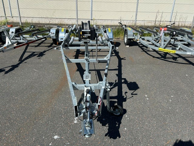 Båttrailer Bålsta-Släpet 1800 kg, REG-1800EU, 80 km/h, DEMOEX -25 1 Båttrailer 1800 EU
